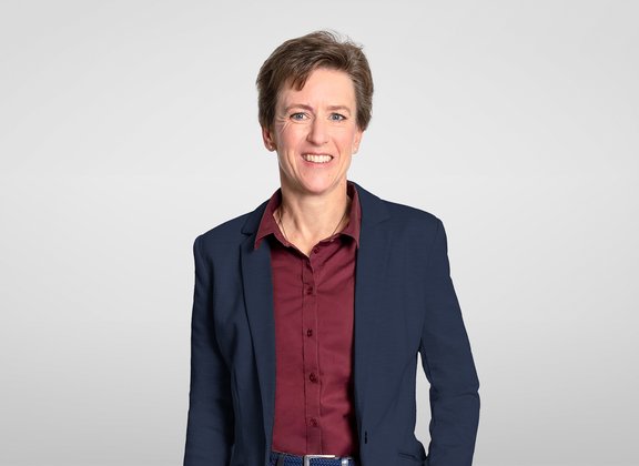 Dr. Claudia Schärer